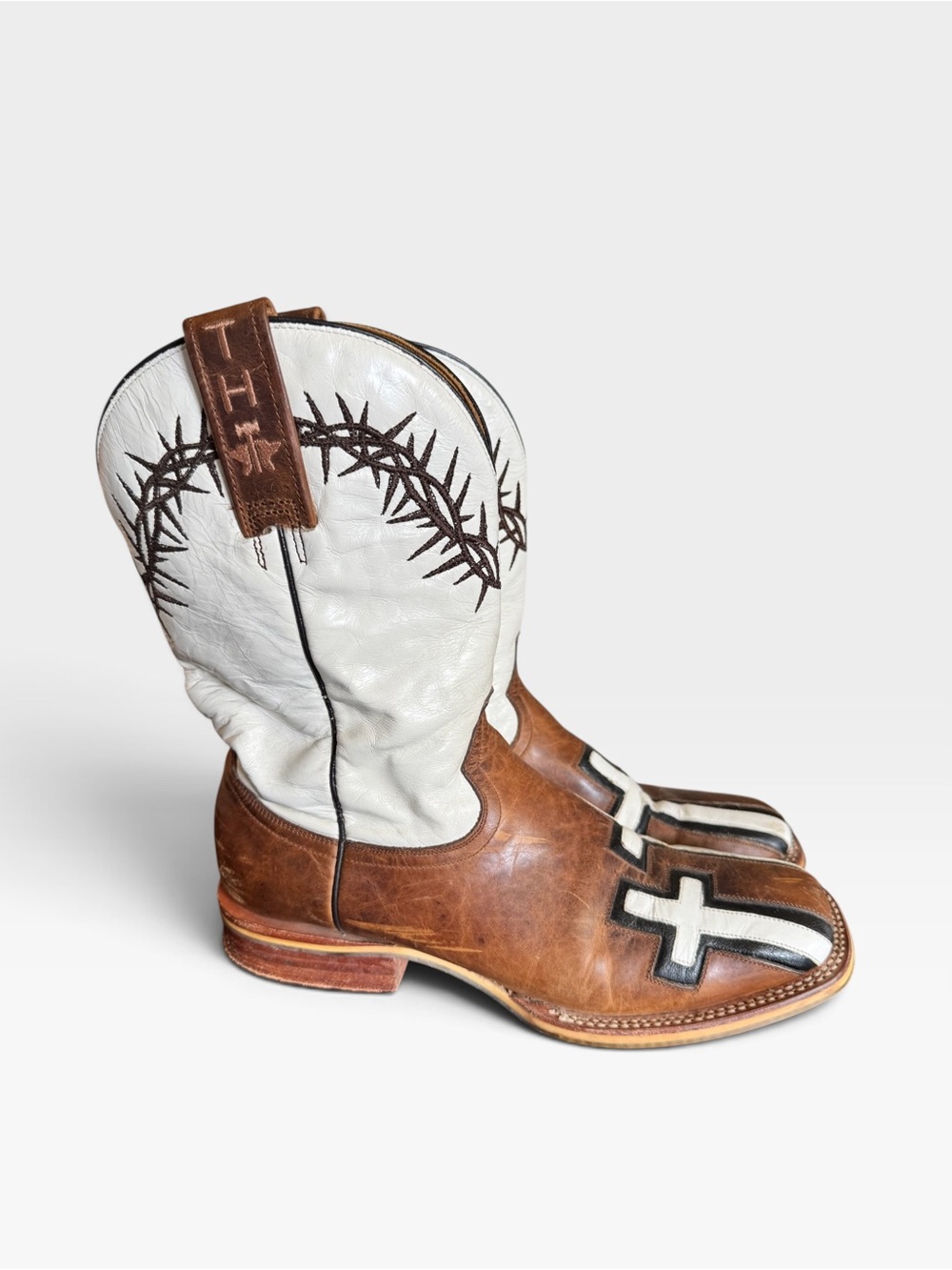 Tin Haul Between Two Thieves White Brown Leather Western Boots